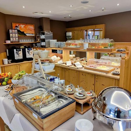 Hotel Reitlwirt Brixen im Thale Luaran gambar