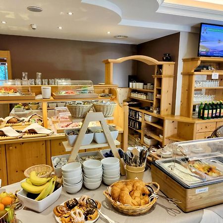 Hotel Reitlwirt Brixen im Thale Luaran gambar