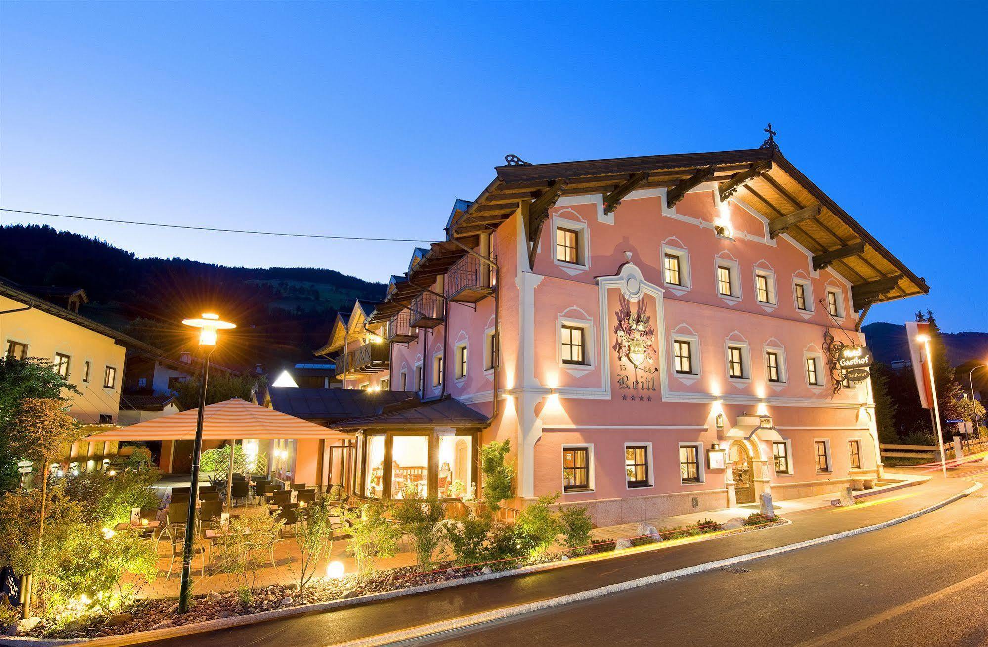 Hotel Reitlwirt Brixen im Thale Luaran gambar