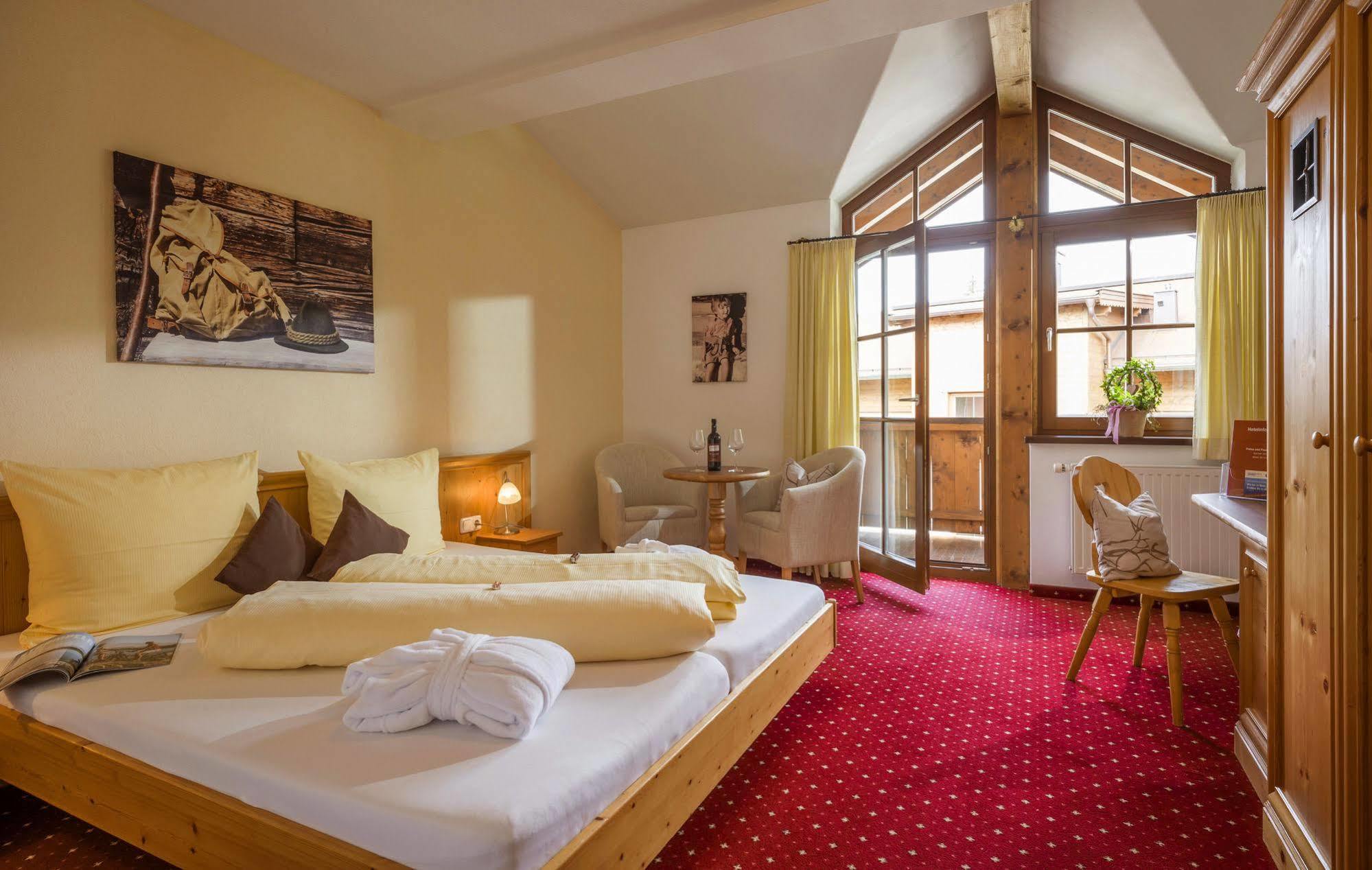 Hotel Reitlwirt Brixen im Thale Luaran gambar