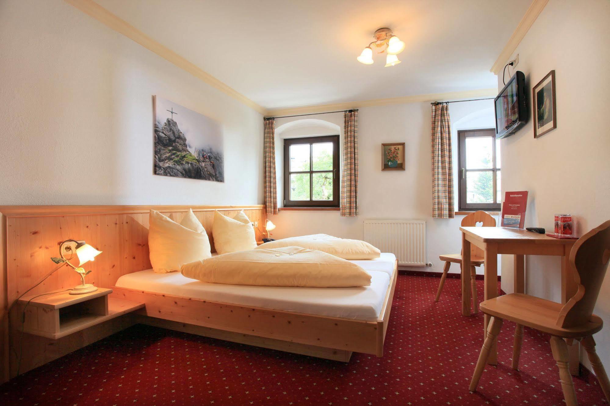 Hotel Reitlwirt Brixen im Thale Luaran gambar