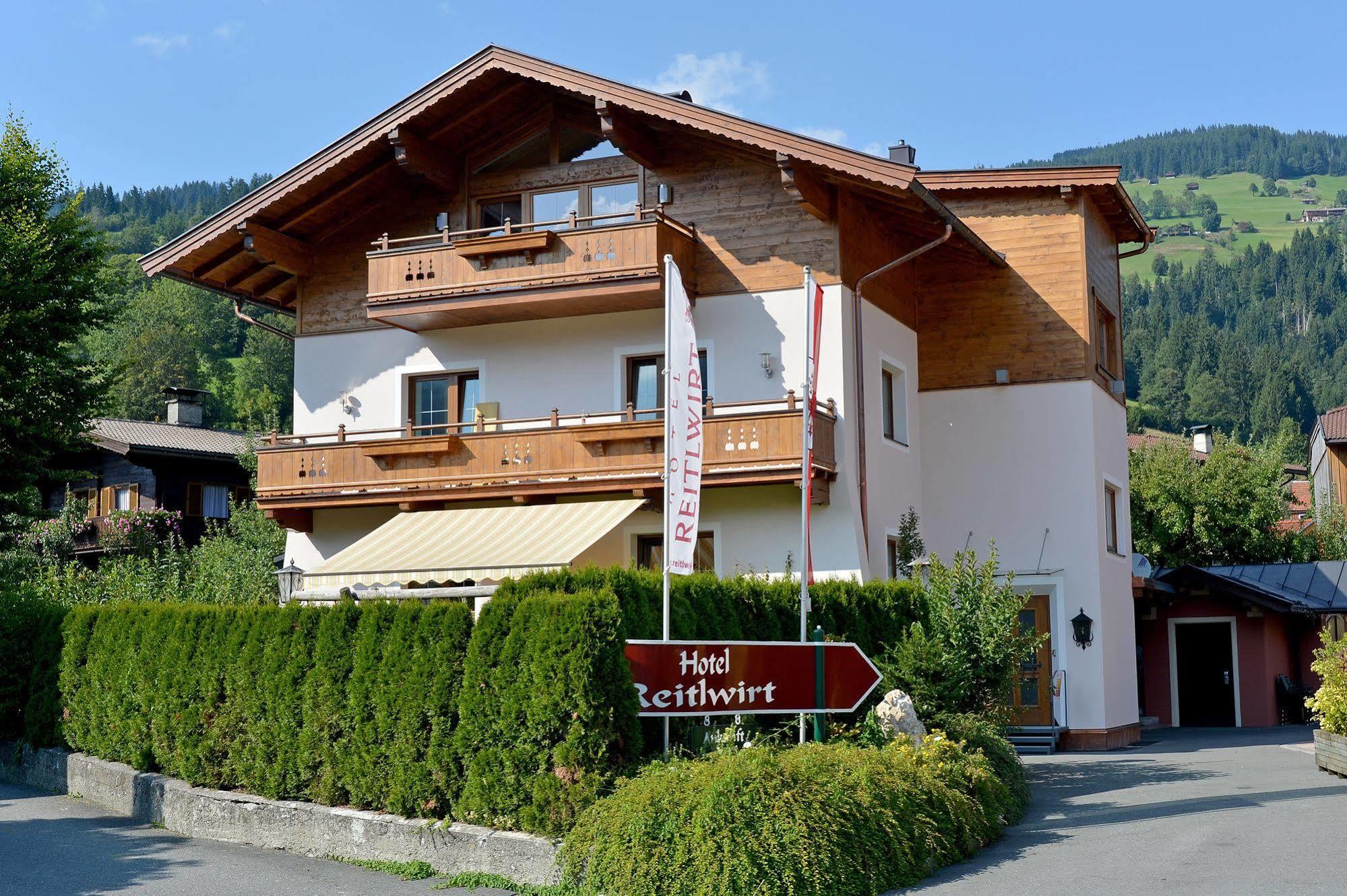 Hotel Reitlwirt Brixen im Thale Luaran gambar