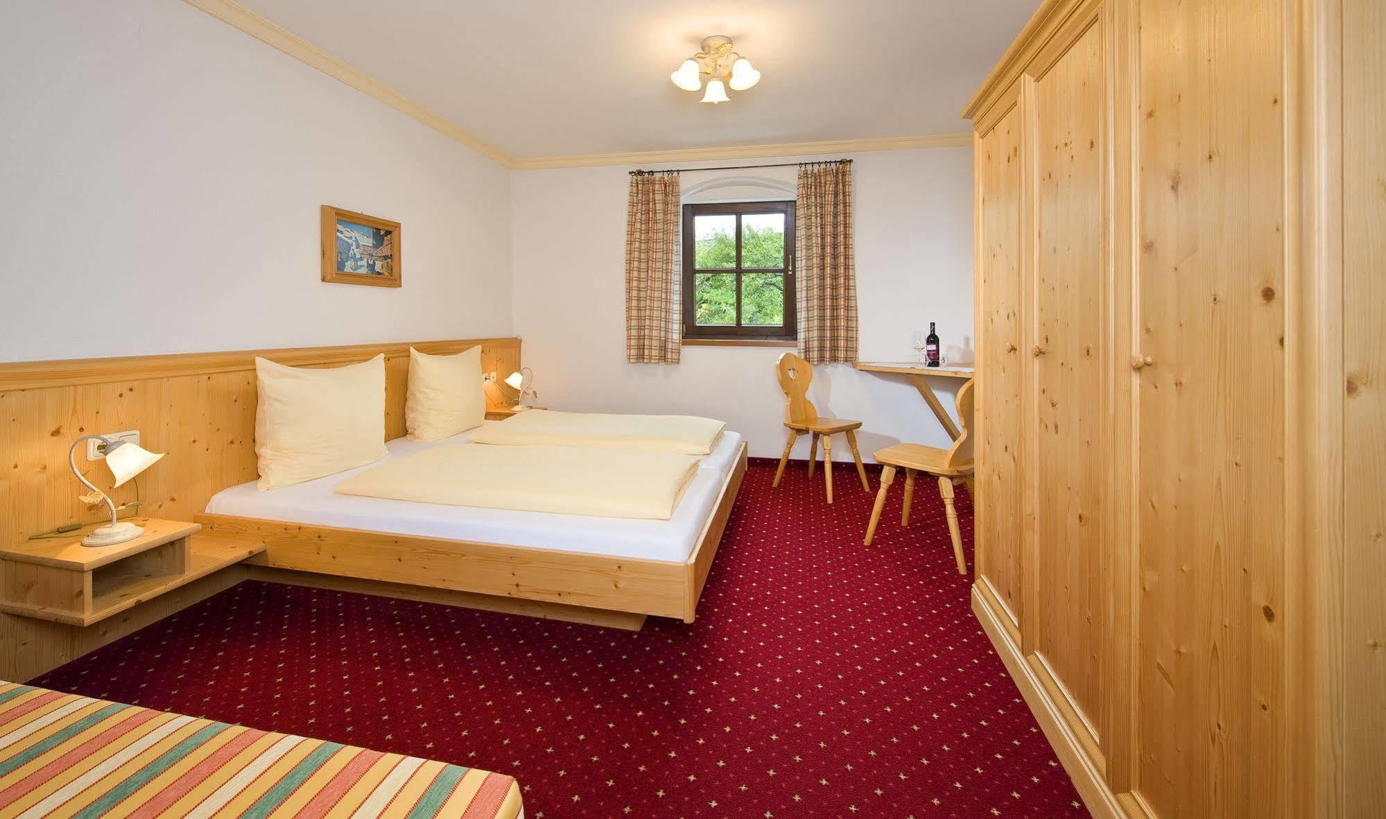 Hotel Reitlwirt Brixen im Thale Bilik gambar